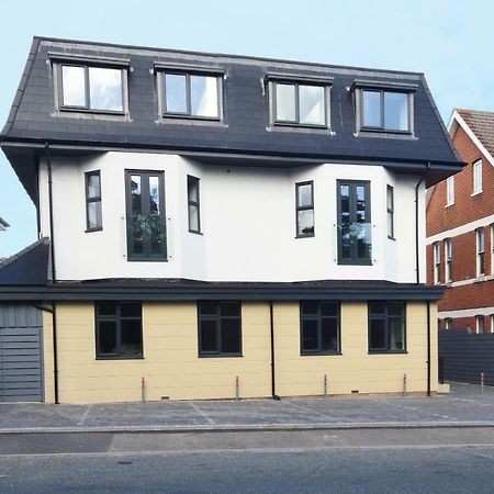 Luxury 3 Bedroom Apartment Near Bournemouth Beach & Poole エクステリア 写真