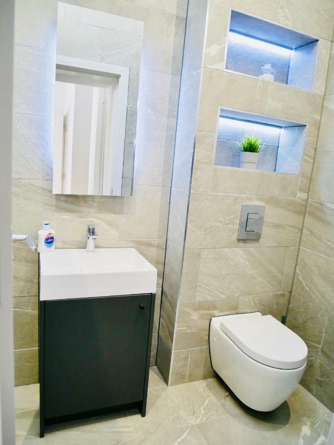 Luxury 3 Bedroom Apartment Near Bournemouth Beach & Poole エクステリア 写真